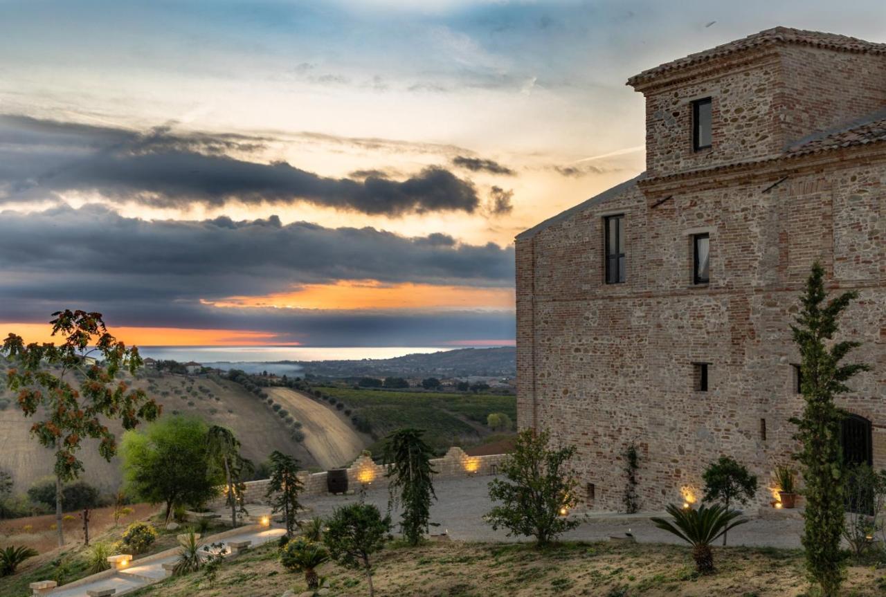 Castello Di Petecciano B&B Mosciano SantʼAngelo エクステリア 写真