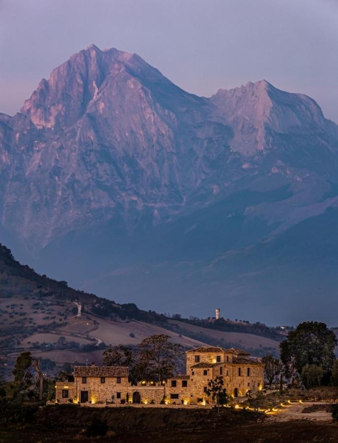 Castello Di Petecciano B&B Mosciano SantʼAngelo エクステリア 写真