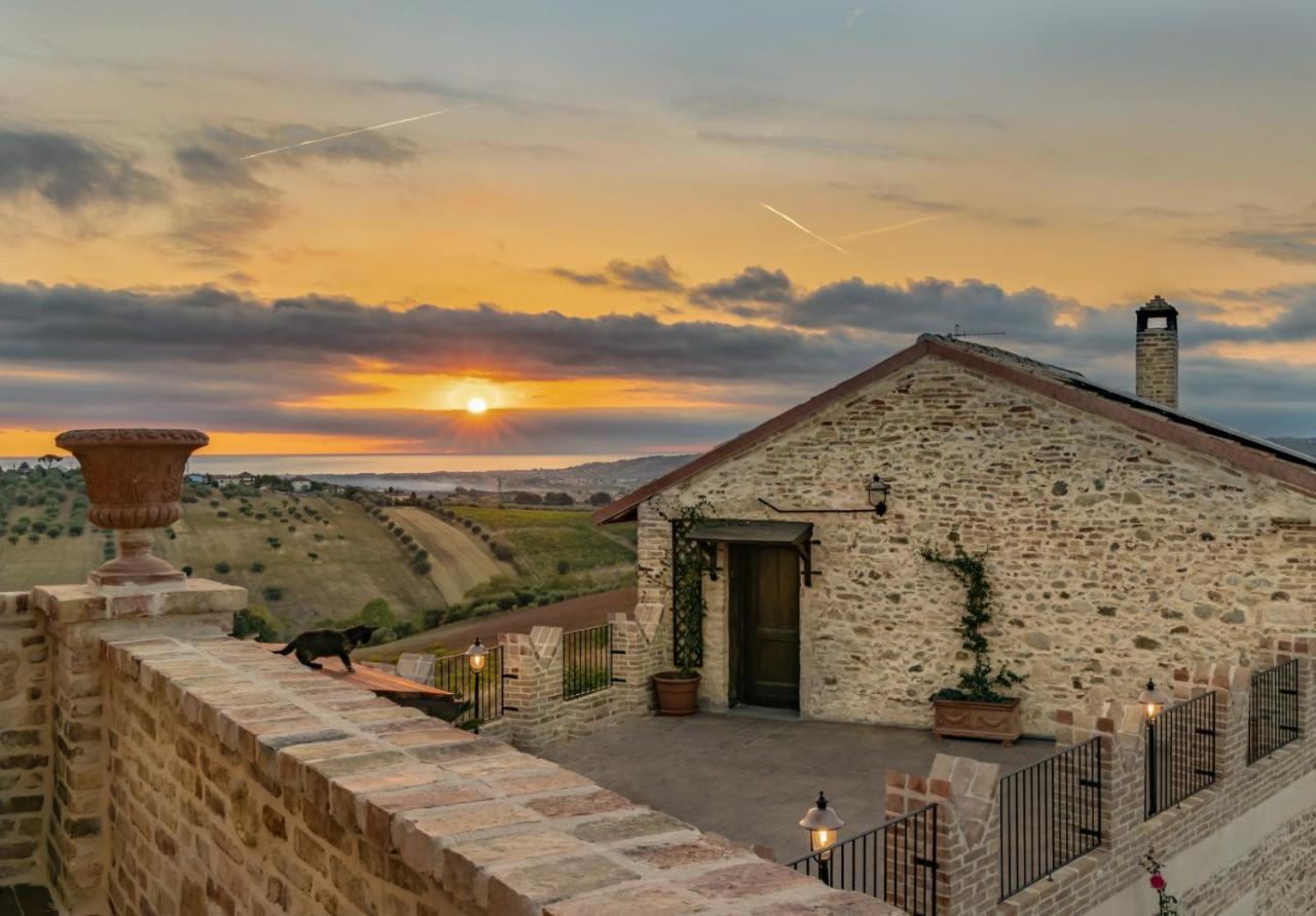 Castello Di Petecciano B&B Mosciano SantʼAngelo エクステリア 写真