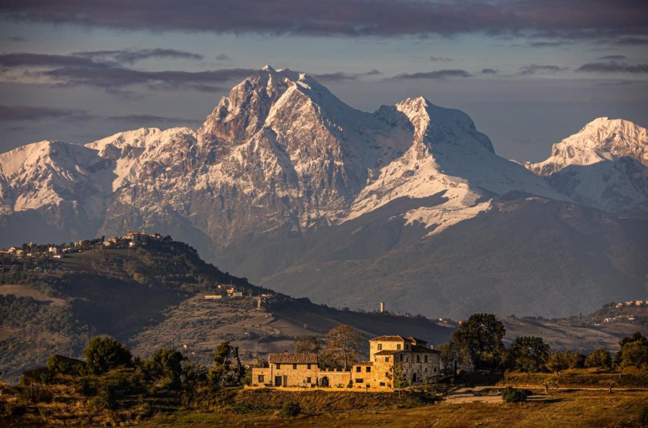 Castello Di Petecciano B&B Mosciano SantʼAngelo エクステリア 写真