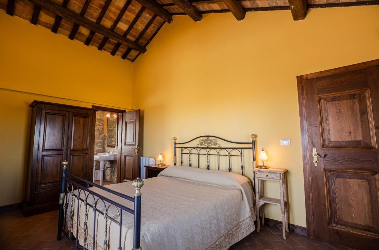 Castello Di Petecciano B&B Mosciano SantʼAngelo エクステリア 写真