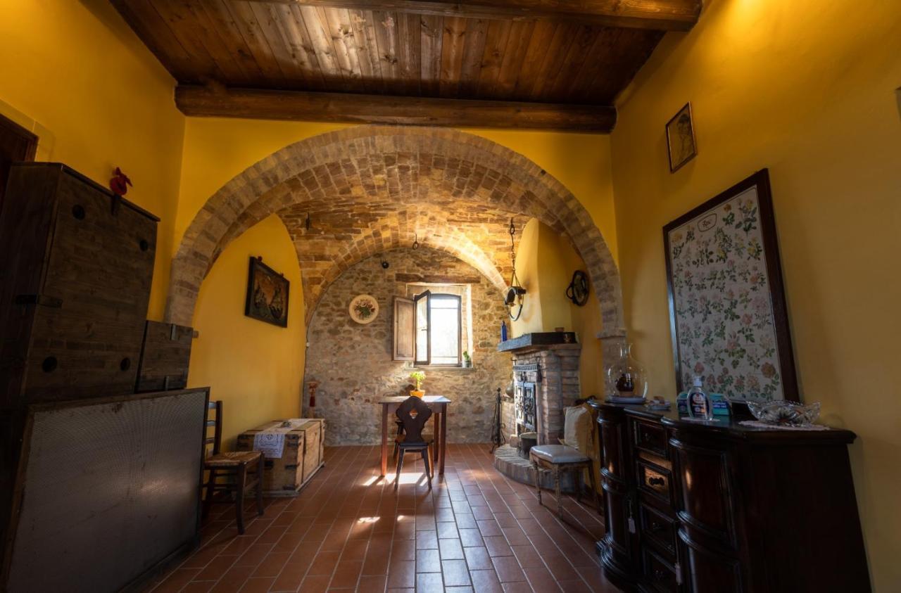 Castello Di Petecciano B&B Mosciano SantʼAngelo エクステリア 写真