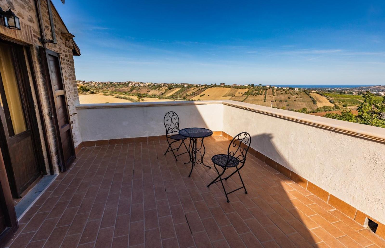 Castello Di Petecciano B&B Mosciano SantʼAngelo エクステリア 写真
