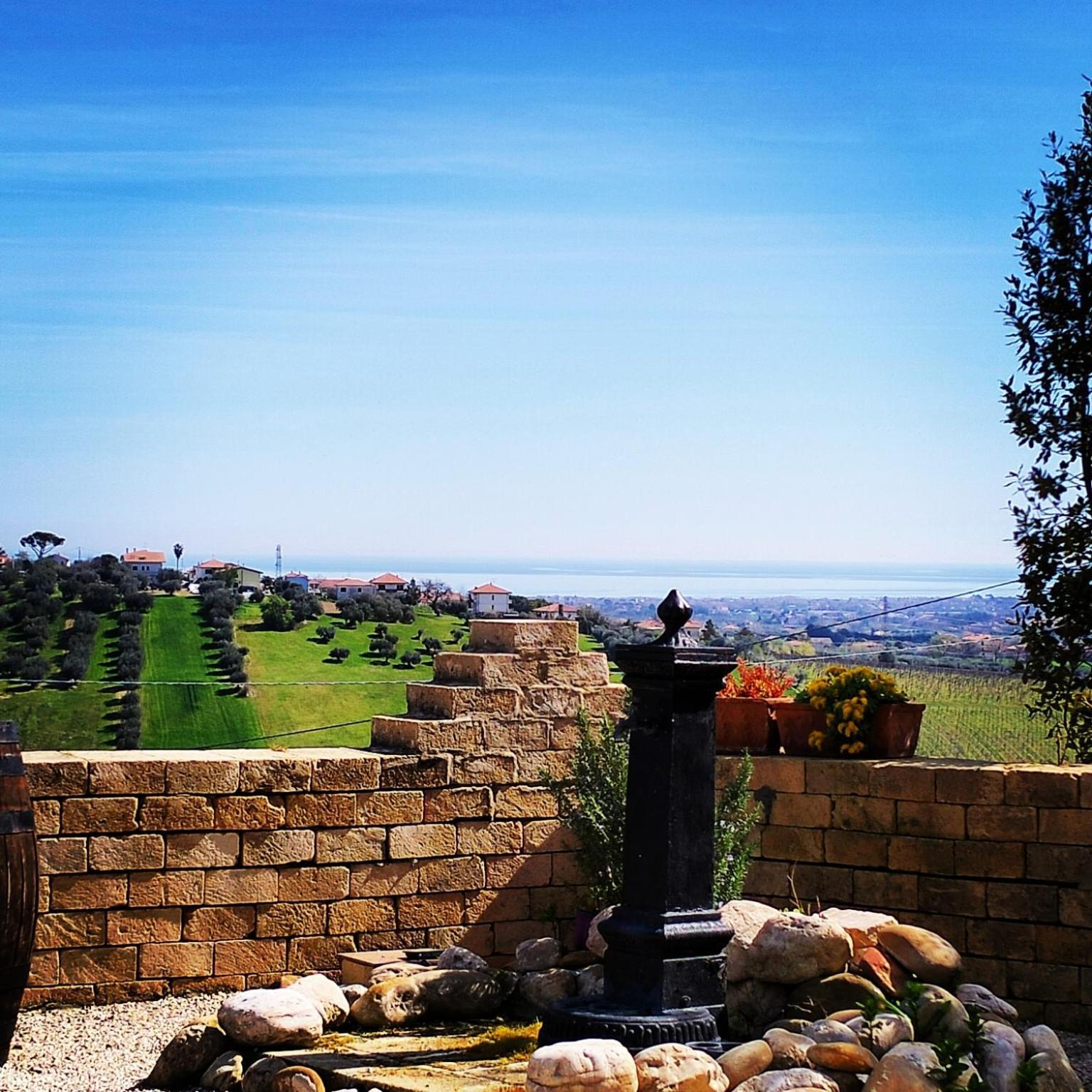Castello Di Petecciano B&B Mosciano SantʼAngelo エクステリア 写真
