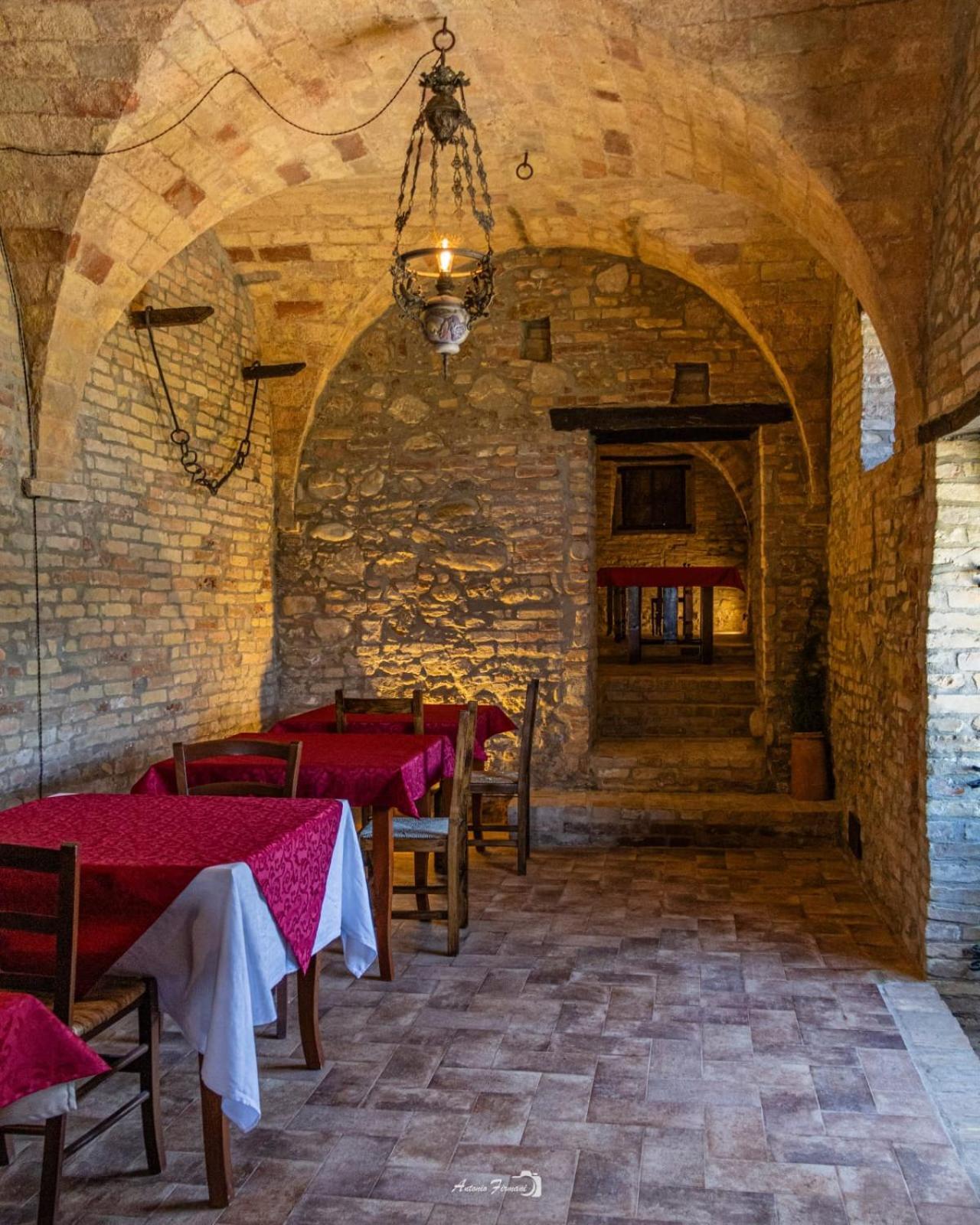 Castello Di Petecciano B&B Mosciano SantʼAngelo エクステリア 写真