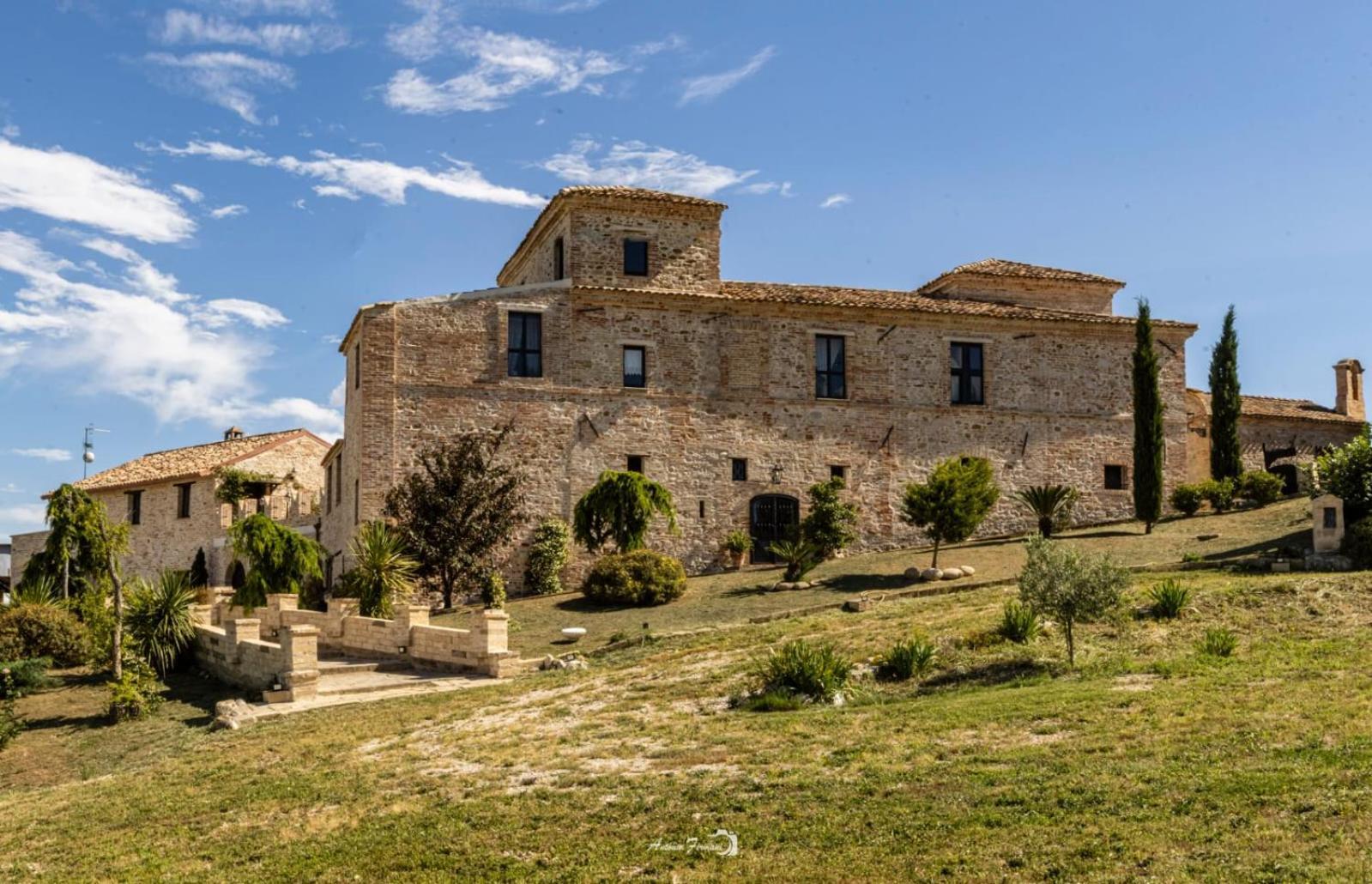 Castello Di Petecciano B&B Mosciano SantʼAngelo エクステリア 写真